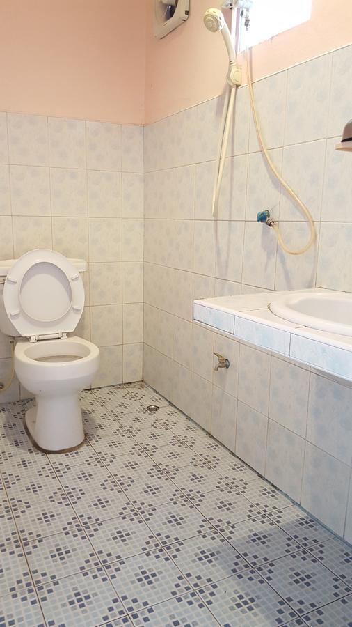Montra Guesthouse Ranong Dış mekan fotoğraf